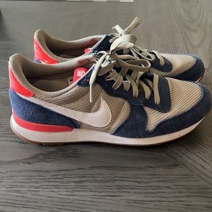 Nike Internationalist